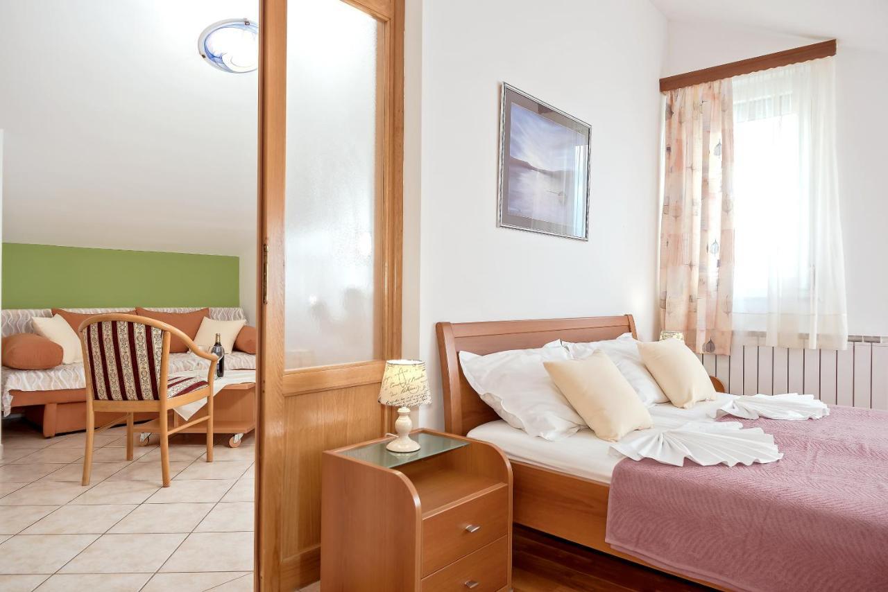 Apartmani Putnik Baska Voda Exterior photo