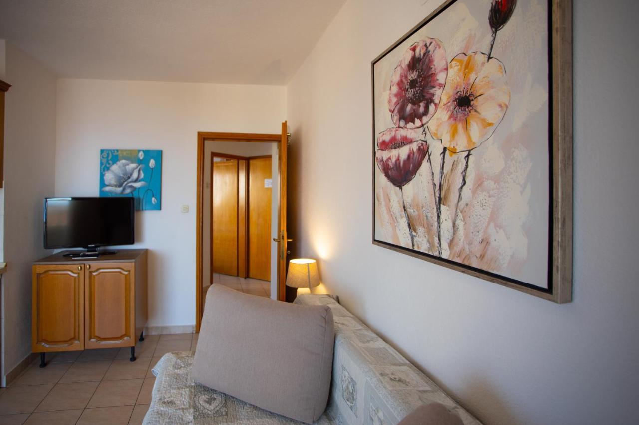 Apartmani Putnik Baska Voda Exterior photo