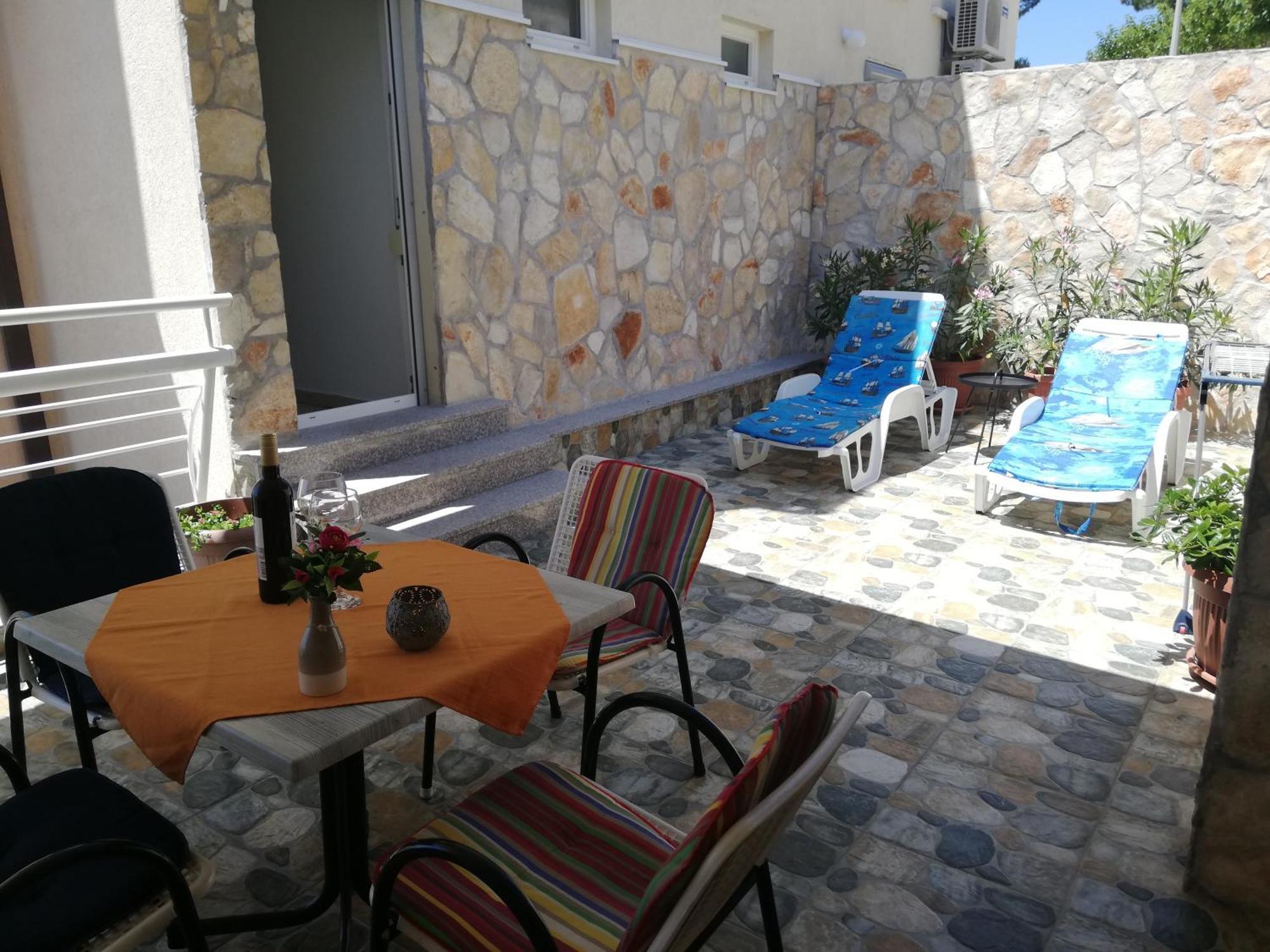 Apartmani Putnik Baska Voda Exterior photo