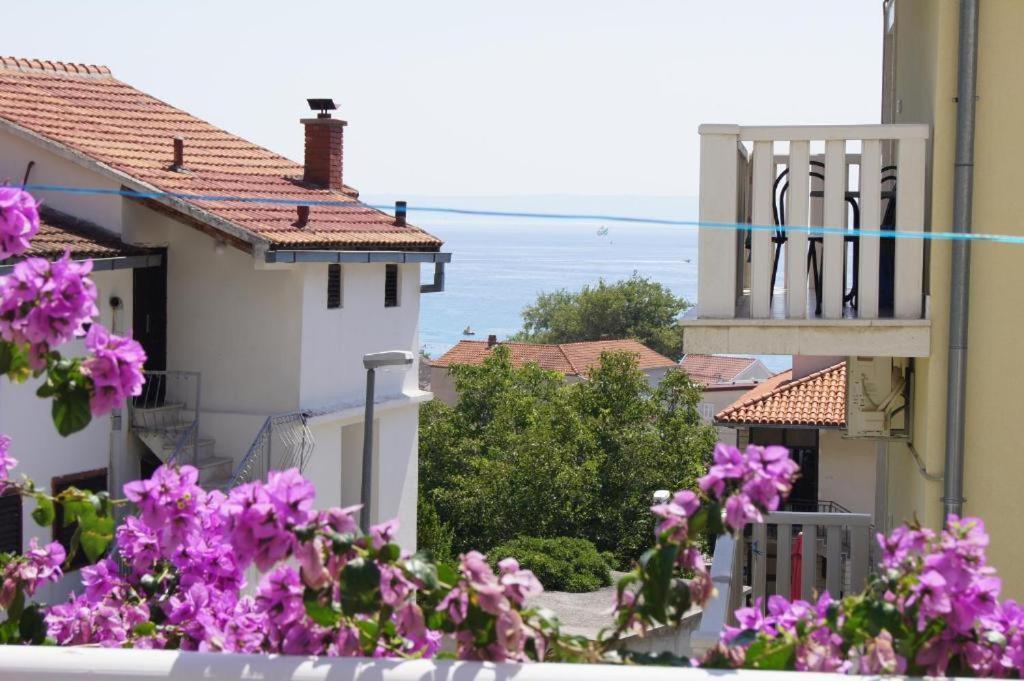 Apartmani Putnik Baska Voda Exterior photo